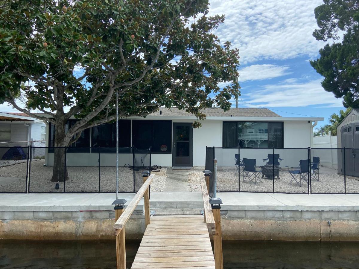Gorgeous Seaside Seashell Cottage! Hudson Exterior photo