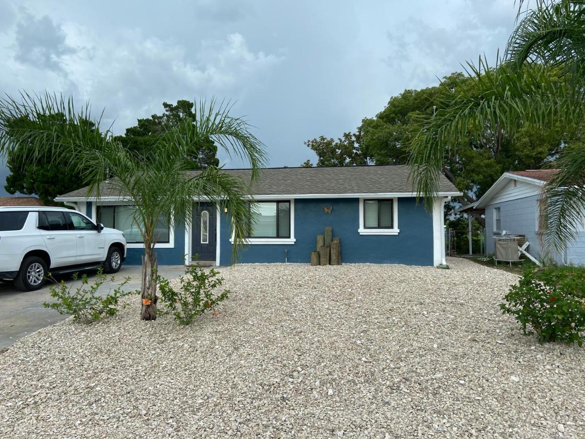 Gorgeous Seaside Seashell Cottage! Hudson Exterior photo