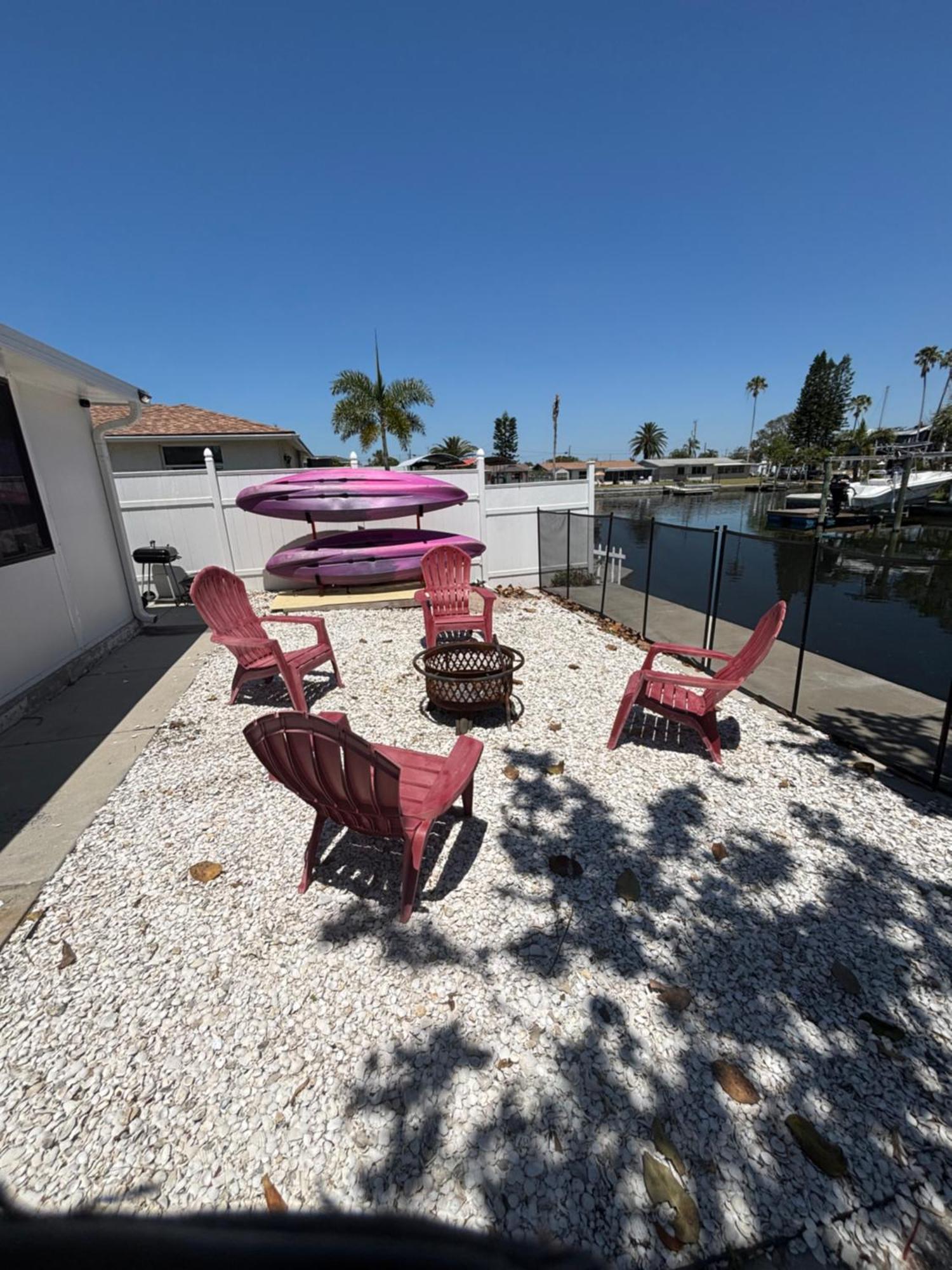 Gorgeous Seaside Seashell Cottage! Hudson Exterior photo